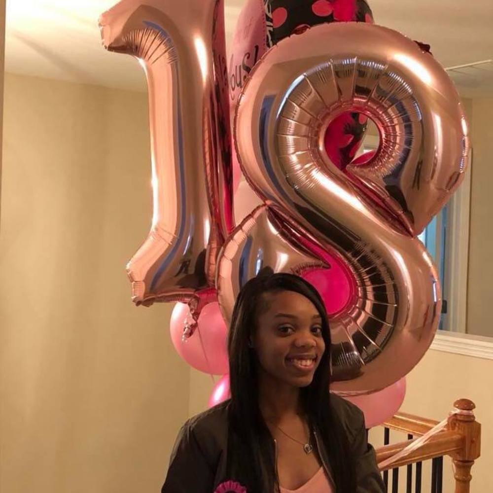 Meet your Posher, Dejah